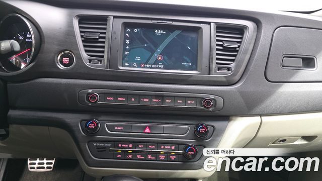 Kia Canival 2019 — photo 14