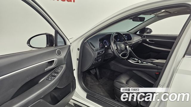 Hyundai Sonata 2022 — photo 10