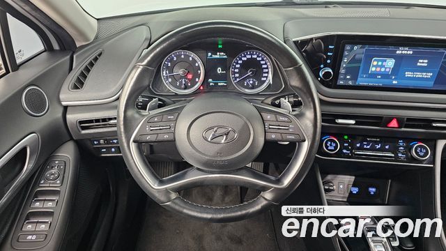 Hyundai Sonata 2022 — photo 13