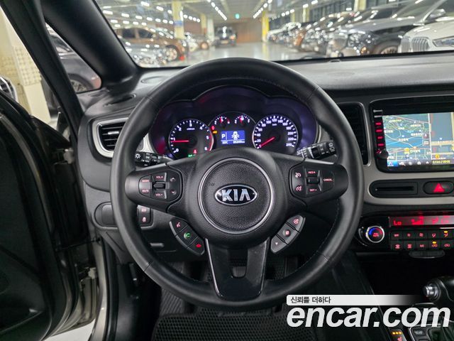 Kia Carens 2014 — photo 8