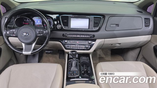 Kia Canival 2016 — photo 7