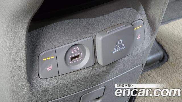 Kia Canival 2016 — photo 17