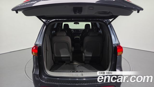 Kia Canival 2016 — photo 19