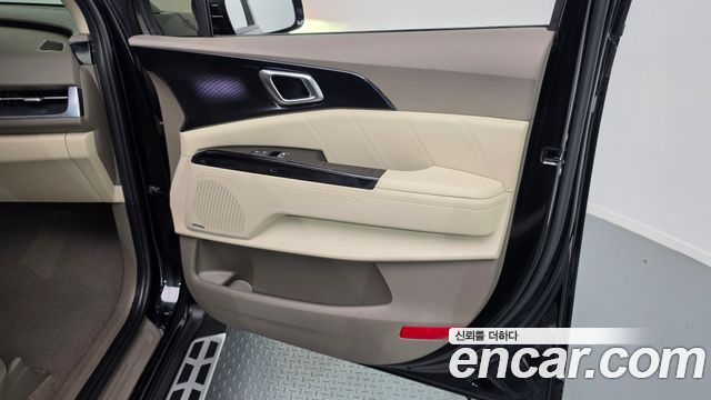 Kia Canival 2021 — photo 14