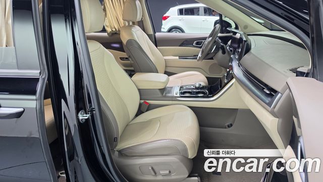 Kia Canival 2021 — photo 16
