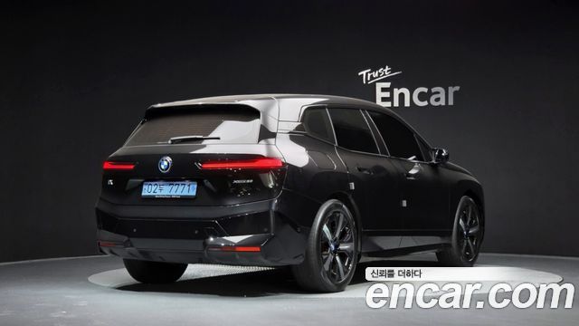 BMW iX 2023 — photo 2