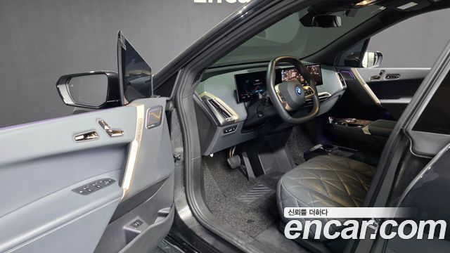BMW iX 2023 — photo 13