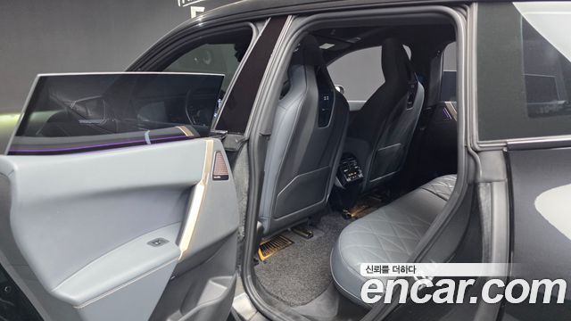 BMW iX 2023 — photo 16