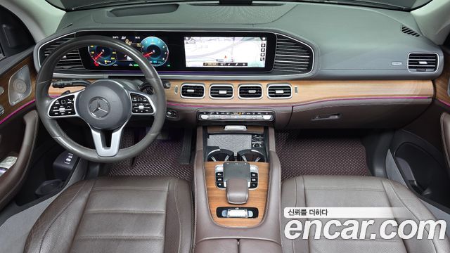 Mercedes-Benz GLE-Class 2020 — photo 10