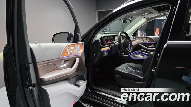 Mercedes-Benz GLE-Class 2020 — photo 13