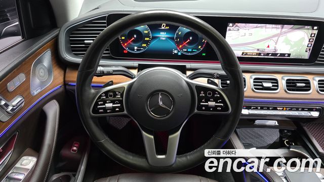 Mercedes-Benz GLE-Class 2020 — photo 20