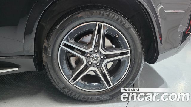 Mercedes-Benz GLE-Class 2020 — photo 7