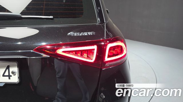 Mercedes-Benz GLE-Class 2020 — photo 9