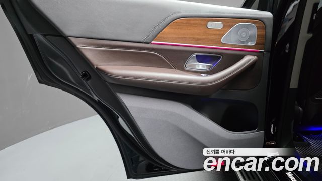 Mercedes-Benz GLE-Class 2020 — photo 15