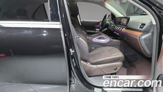 Mercedes-Benz GLE-Class 2020 — photo 16