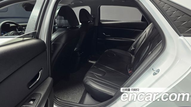 Hyundai AVANTE 2026 — photo 12