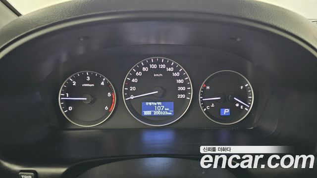 Hyundai Starex 2018 — photo 8