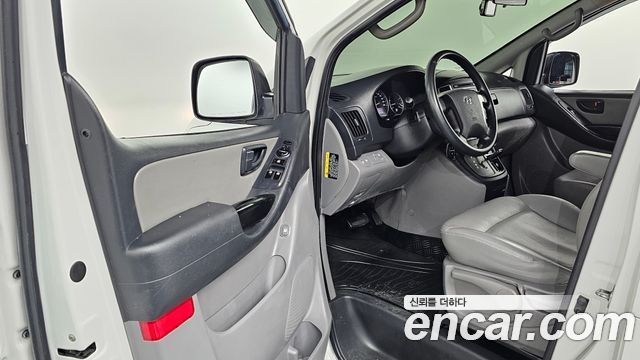 Hyundai Starex 2018 — photo 10