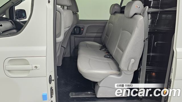 Hyundai Starex 2018 — photo 11