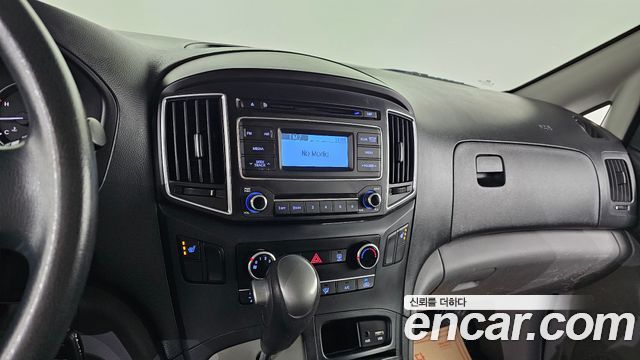 Hyundai Starex 2018 — photo 19