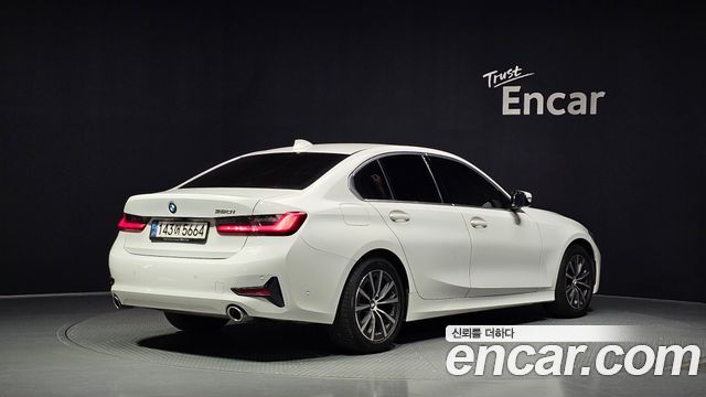 BMW 3-Series 2021 — photo 2