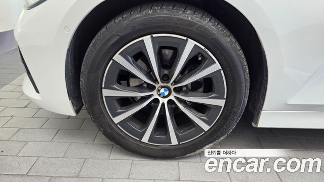 BMW 3-Series 2021 — photo 5