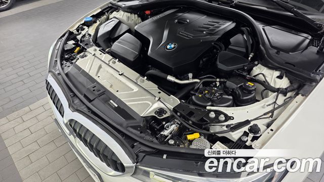 BMW 3-Series 2021 — photo 6