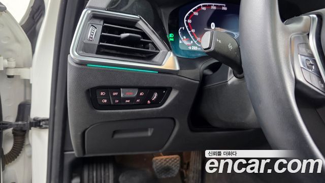 BMW 3-Series 2021 — photo 16