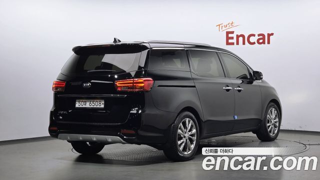 Kia Canival 2019 — photo 2