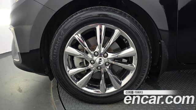 Kia Canival 2019 — photo 5