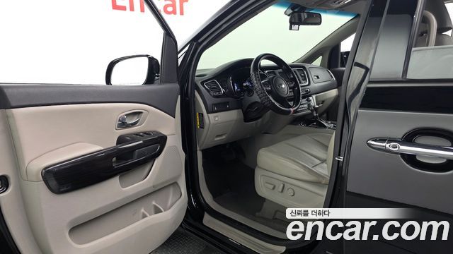 Kia Canival 2019 — photo 10
