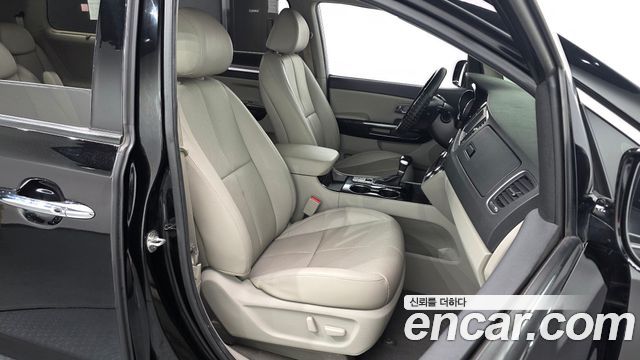 Kia Canival 2019 — photo 11