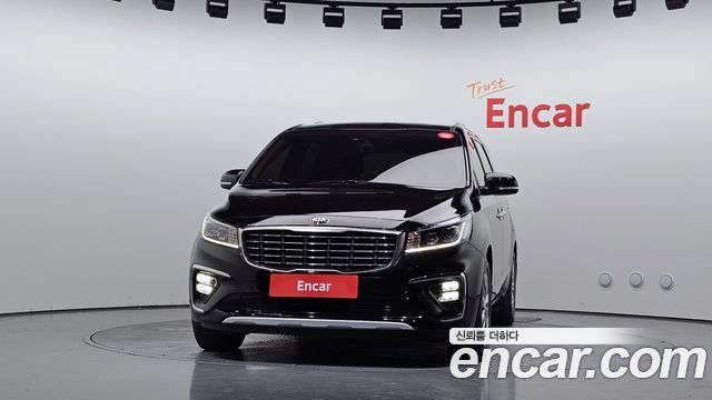Kia Canival 2019 — photo 3