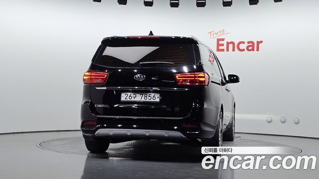 Kia Canival 2019 — photo 4