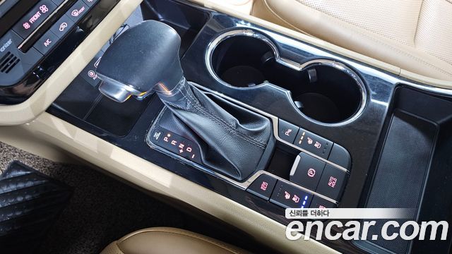 Kia Canival 2019 — photo 12