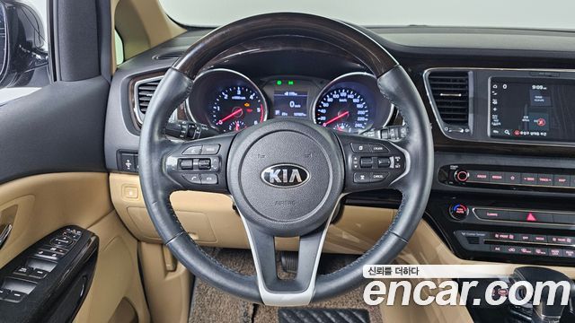 Kia Canival 2019 — photo 19