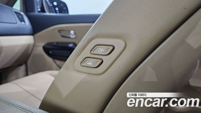 Kia Canival 2019 — photo 25