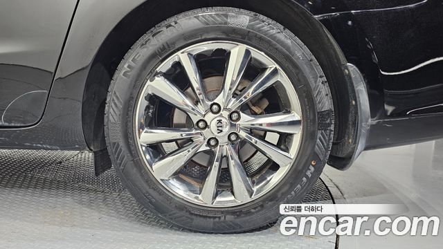 Kia Canival 2019 — photo 7