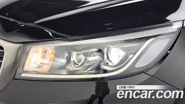 Kia Canival 2019 — photo 8