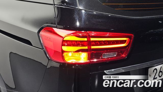 Kia Canival 2019 — photo 9