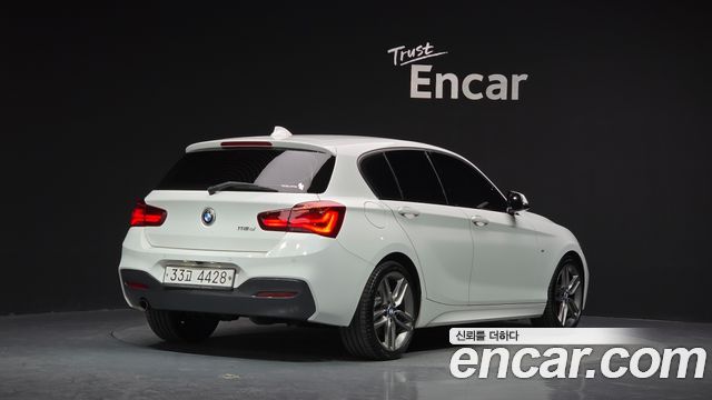 BMW 1-Series 2018 — photo 2