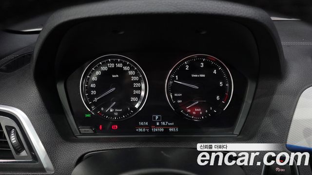 BMW 1-Series 2018 — photo 11
