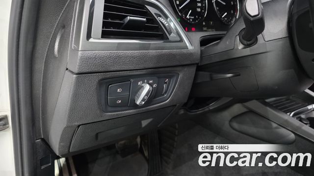 BMW 1-Series 2018 — photo 25
