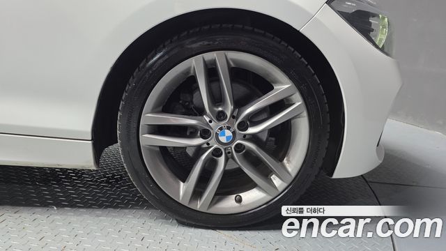 BMW 1-Series 2018 — photo 7