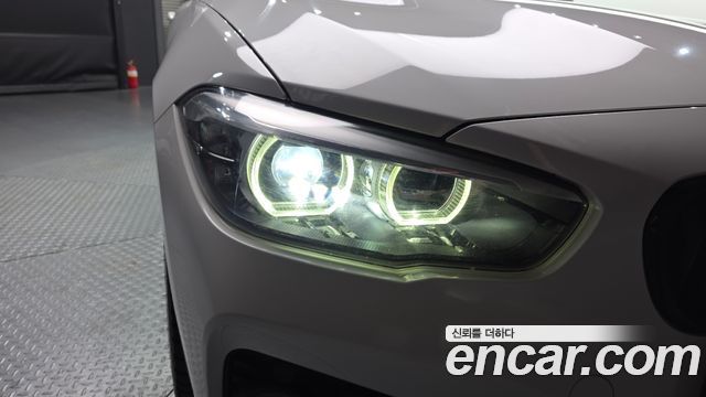 BMW 1-Series 2018 — photo 8