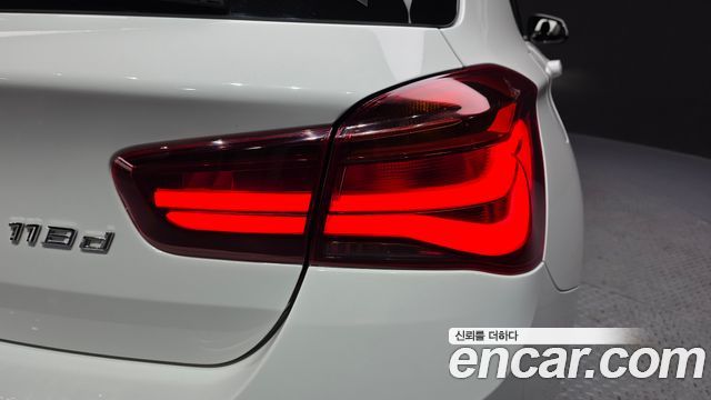 BMW 1-Series 2018 — photo 9