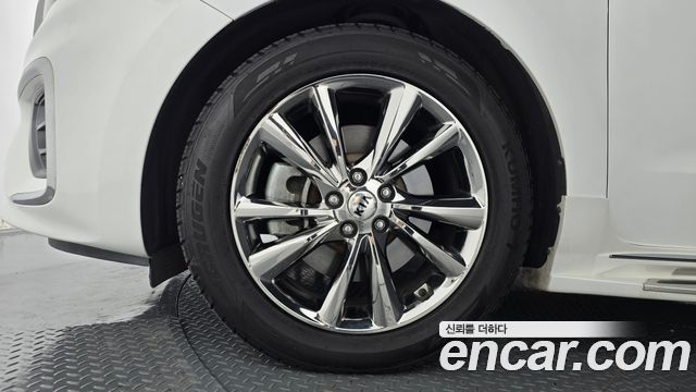 Kia Canival 2019 — photo 5