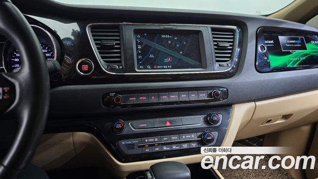 Kia Canival 2019 — photo 19