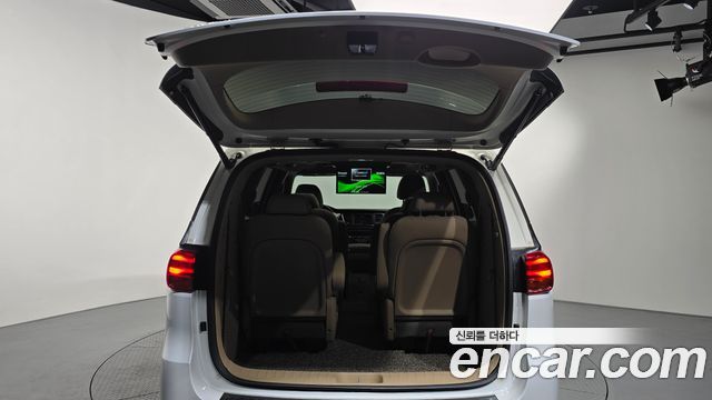 Kia Canival 2019 — photo 26
