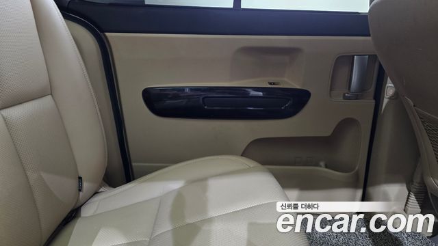 Kia Canival 2019 — photo 15